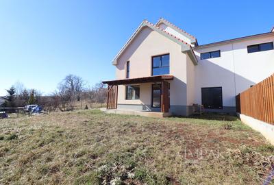 Casa superba si spatioasa, situata in Salicea! - 2