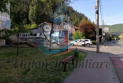 Apartament P+1, 4 camere, 2 bai, 3 balcoane, Zona Centrala Piatra Neamt - 3