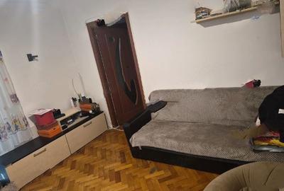 Apartament 2 Camere,Piata Sudului,Metrou,bl.1980,et.1/8,Amenajat,mobilat,complet - 1