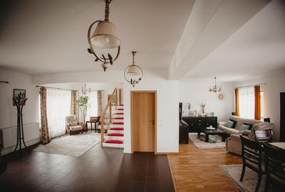 Casă individuală de vânzare | 4 camere | 3 băi | Teren 565 mp - 2