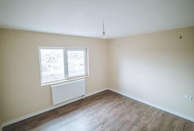 Targoviste, Micro 2 - Apartament 90 mp - 3 camere, decomandat - 4