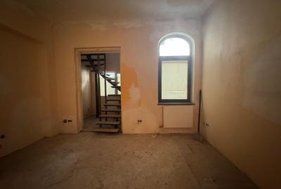 VILĂ CU POTENȚIAL MULTIPLU || CALEA DOROBANȚI - 12