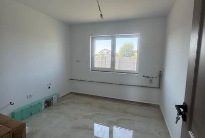 Duplex - 4 camere - Comision 0 - Moșnița Nouă, situat aproape de 4 ben - 4