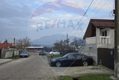 Casă / Vilă cu 4 camere de vânzare în zona Periferie - 1