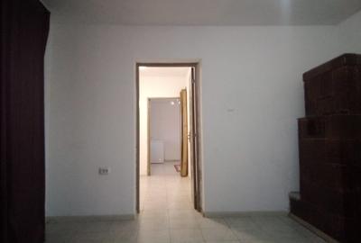 Casa in comuna Sageata BZ teren 3000mp renovata recent Pret: 45.000 - 4
