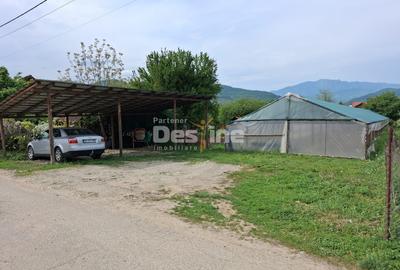 Loturi teren intravilan în Dăești, cu utilități complete, solar și garaj - 1