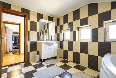De vânzare casă cu 6 camere in Santandrei - 11