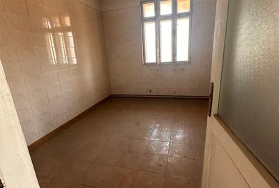 Spatiu comercial - COMARNIC - 12