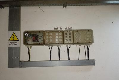 Depozit cu birou - 8