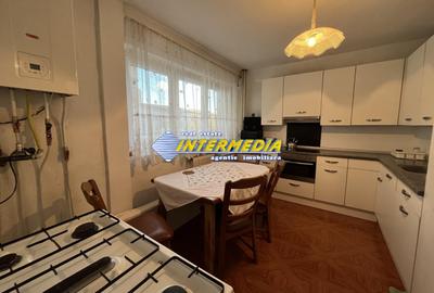Apartament cu 4 camere 90 mp de inchiriat  etaj 1 in Alba Iulia Cetate Bulevard - 12
