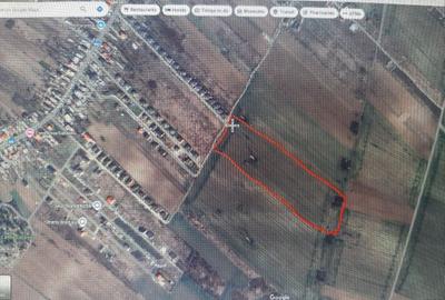 Teren agricol intravilan de 31506 mp, în Săbăreni