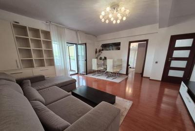 Apartament cu 3 camere semidecomandat, mobilat în Bucureștii Noi