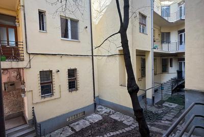 Apartament de închiriat, 3 camere, 75 mp, Piața Mihai Viteazul - 11