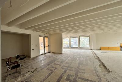 Cladire de vanzare D+P+4 cu 4670mp utili si curte 3650mp la 1280euro/mp - 16