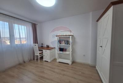 Apartament cozy, cu pod, in bloc cu 8 apartamente - 10