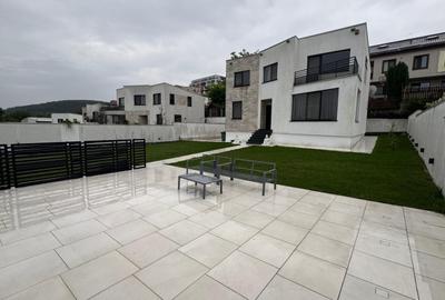 Casă cu 4 camere în Florești