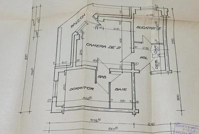 Se vinde apartament semidecomandat doua camere,pret 56000