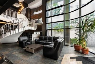 Vă prezentăm o proprietate cu adevărat remarcabilă - 1