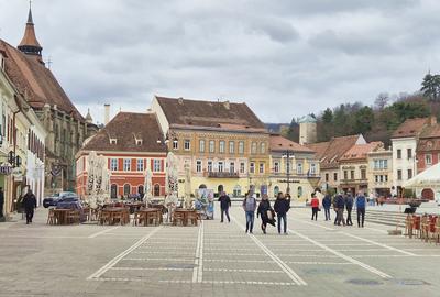 Piața Sfatului, apartament cu 2 camere, termen lung. - 1