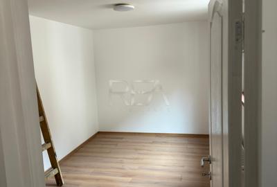 Casa 3 Camere - 95mp - ideală pentru activitate comercială - 1