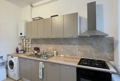 Apartament cu 2 camere semidecomandat, mobilat în Cișmigiu