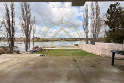 DOM00448 - Vila cu piscina infinity si iesire la lacul Snagov - 8