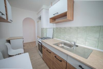 De închiriat Apartament 2 camere - 4