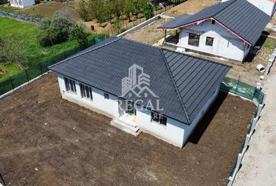 Casă de vânzare în Buituri – ideală pentru personalizare - 11
