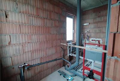 DUPLEX SPATIOS - ASFALT - POSIBILITATE CARPORT - 9