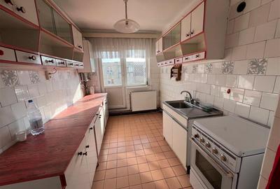 Apartament cu 4 camere decomandat în 1848