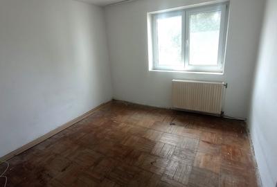 Apartament trei camere  zona Mausoleu - 3