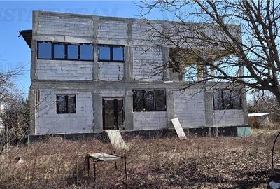 Domnesti - Oportunitate investitie/ Teren 1.643 mp + casa la gri 476mp/  pozitie - 29