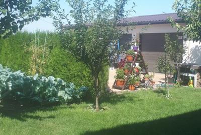 Casă P+1 de vânzare în Ovidiu Sud – 3 dormitoare, 3 garaje, teren 552 mp - 2