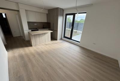 Apartament 3 camere si  CURTE mare, Otopeni 23 august - 5