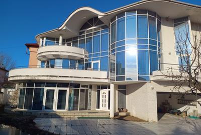 REȘEDINȚĂ DE LUX ÎN CENTRUL BAIA MARE – DESIGN INOVATOR ȘI CONFORT DE EXCEPȚIE - 1