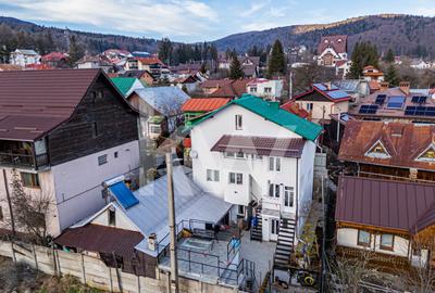 Casă individuală, vedere către Bucegi, la 300 m de Centru, Gară sau Cantacuzino - 1