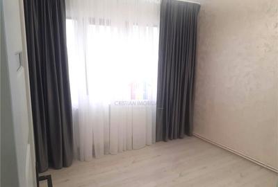 Apartament cu 2 camere decomandat în Obor