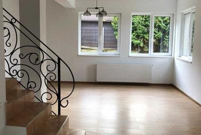 Duplex cu 3 camere în Noua