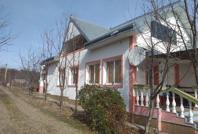 Casă individuală cu 3 camere în Baisa