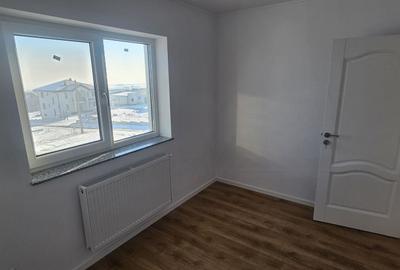 Duplex De Vanzare I Ipotesti, Suceava I Pret: 140.000 € - 3