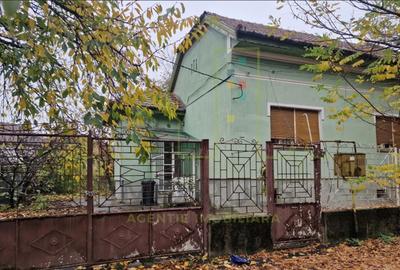 Casă individuală cu 4 camere în Complex Studențesc