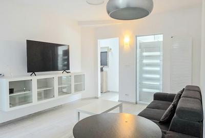 Apartament cu 3 camere decomandat, mobilat în Unirii