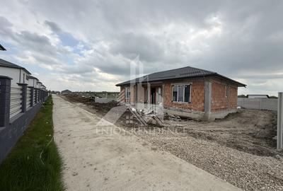 VEZI VIDEO! Ansamblu case individuale pe parter 2026 | Curte 400mp | Domnesti - 14