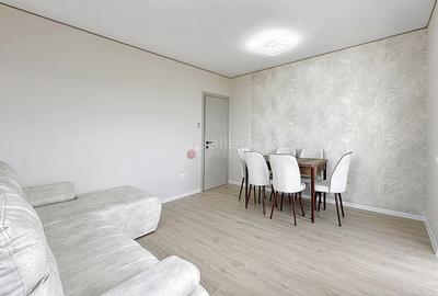 Structura Generoasa Zona Coresi Mall - 9