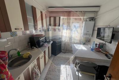 Apartament 2 camere str Miron Costinîn - 3