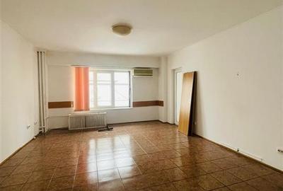 INCHIRERE APARTAMENT 3 CAMERE ZONA MALL VITAN  OCTAVIAN GOGA  SECTOR 3 - 2
