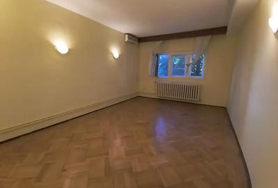 Apartament cu curte proprie - 8