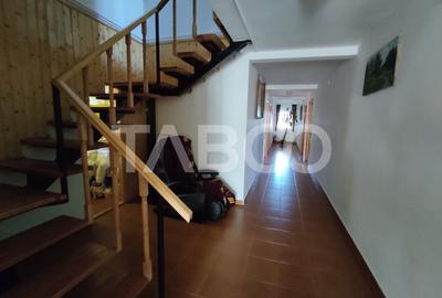 EXCLUSIVITATE Pensiune 9 camere 615 mpu 3600 mp teren in Fantanele - 24