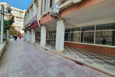 Spațiu Comercial Premium – 230mp cu Vitrină de 15ml, Zona Centru/Piață - 2