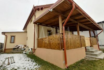 Casa 5 camere de vanzare in Apahida - 2